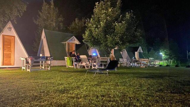 Готель Una Kamp Босанська Крупа Екстер'єр фото