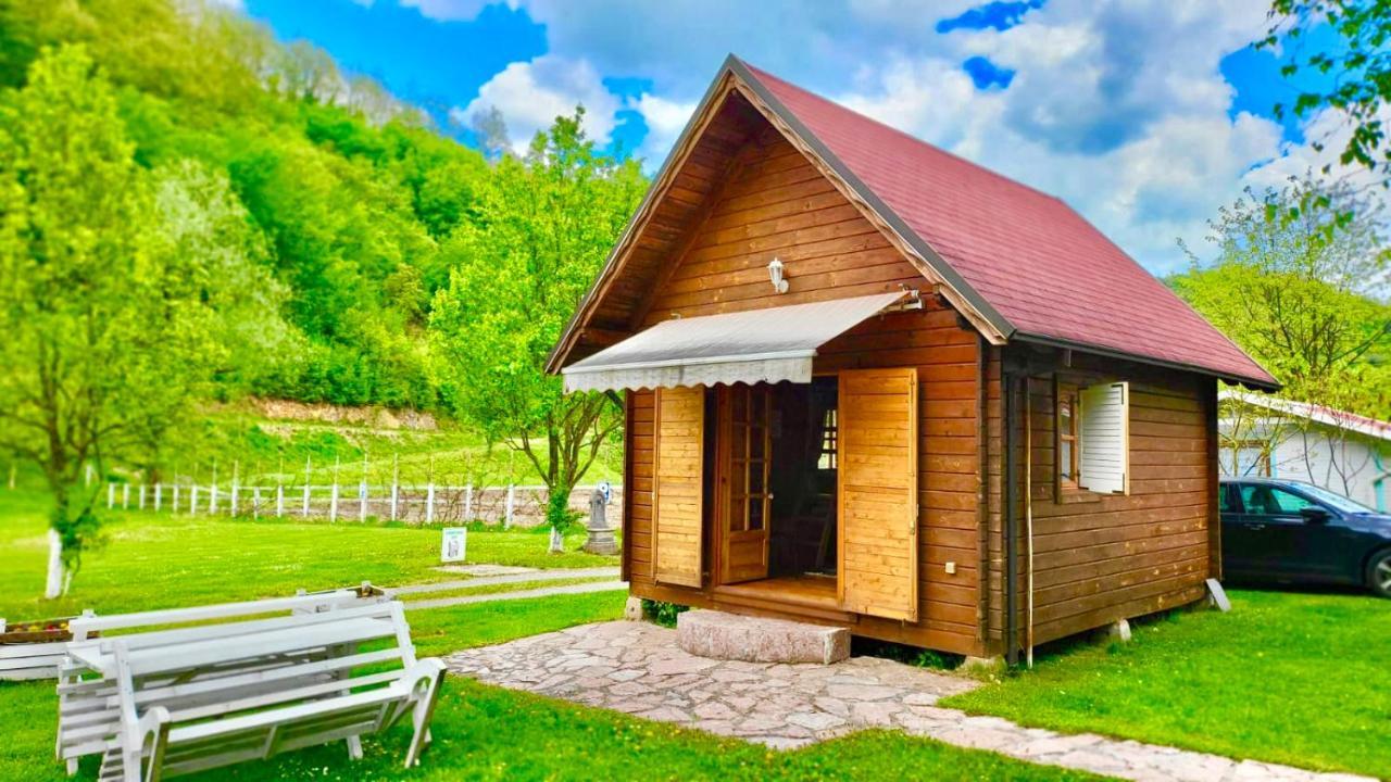 Готель Una Kamp Босанська Крупа Екстер'єр фото